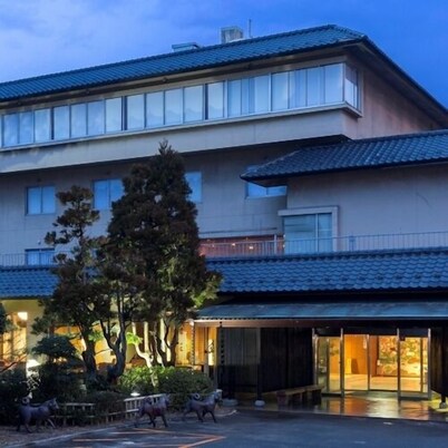 Aiken to Sugosu Honkaku Ryokan Gekka