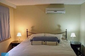 1 dormitorio, tabla de planchar con plancha, wifi y ropa de cama