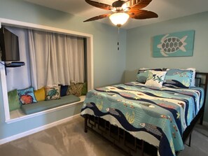 3 bedrooms, iron/ironing board, free WiFi, bed sheets - Beachfront and Pet Friendly! “Jewel of Paradise” (Port St Joe)