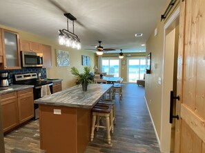 Fridge, microwave, oven, stovetop - Beachfront and Pet Friendly! “Jewel of Paradise” (Port St Joe)