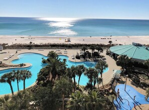 屋外プール、温水プール