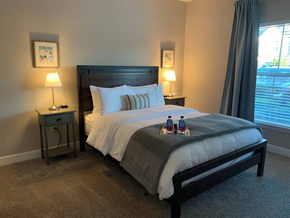 2 habitaciones, escritorio, tabla de planchar con plancha y wifi gratis