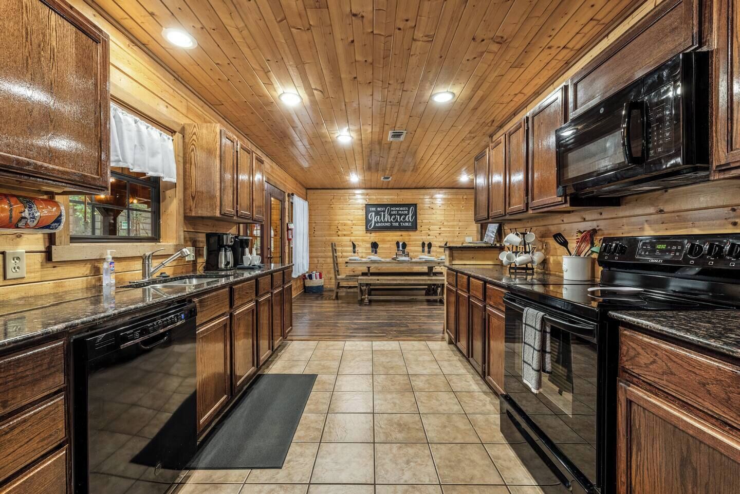 冷蔵庫、電子レンジ、オーブン、食器洗い機