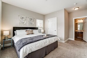 2 bedrooms, desk, iron/ironing board, free WiFi