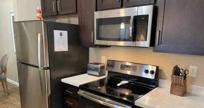 The Hilliard Executive | No Steps | Amazing Beds!