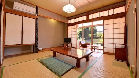 Interior. Ipponmatsu Onsen Akebono-so