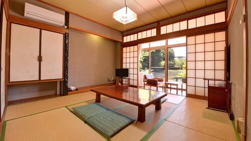 Ipponmatsu Onsen Akebono-so