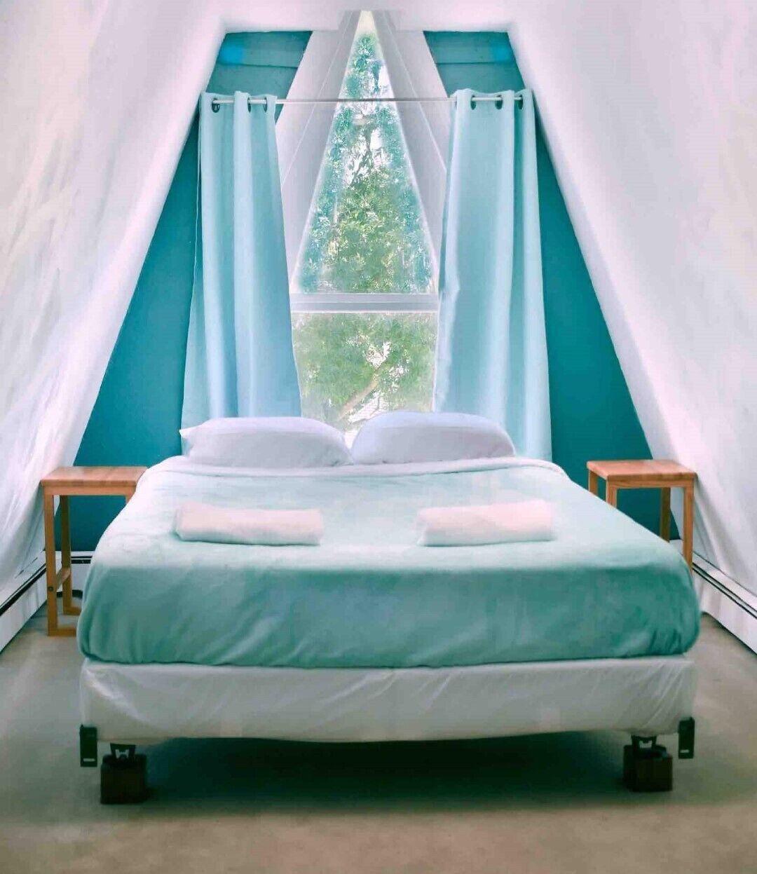 5 quartos, ferros/tábuas de passar roupa, Wi-Fi, roupa de cama