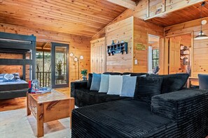 Fernseher, Kamin