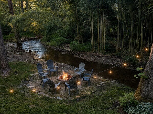 Property grounds - Hoopers Creek Cottage | Creekside Retreat Near Asheville + Hendersonville (Fletcher)
