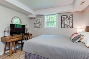 3 slaapkamers, een strijkplank/strijkijzer, wifi, beddengoed