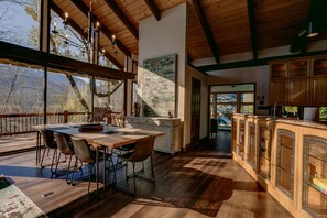 تناول الطعام