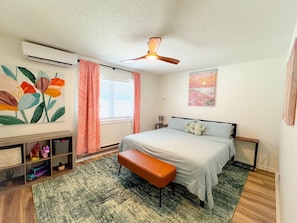 2 bedrooms, desk, iron/ironing board, travel cot