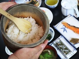 Alimentos y bebidas