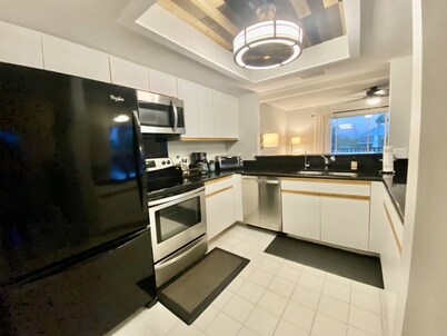 Location, Hidden Gem, Fishing, Paradise, Sunsets, Relax on the Bay 1274 sq ft