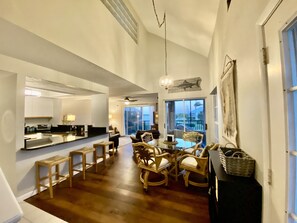 Interior -  Location, Hidden Gem, Fishing, Paradise, Sunsets, Relax on the Bay 1274 sq ft (Chokoloskee)