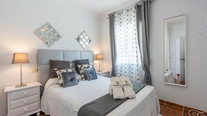 4 bedrooms, iron/ironing board, travel cot, WiFi - Villa Arancha Nerja by Ruralidays (Málaga)