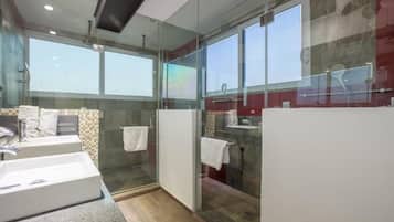 Luxury Studio Suite, 2 Bedrooms, Non Smoking | Bathroom | Bathtub, free toiletries, towels, soap