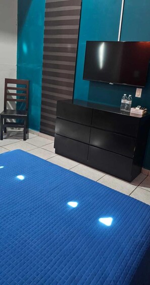 Habitación ejecutiva, 1 habitación | Edredones de plumas, decoración individual, mobiliario individual