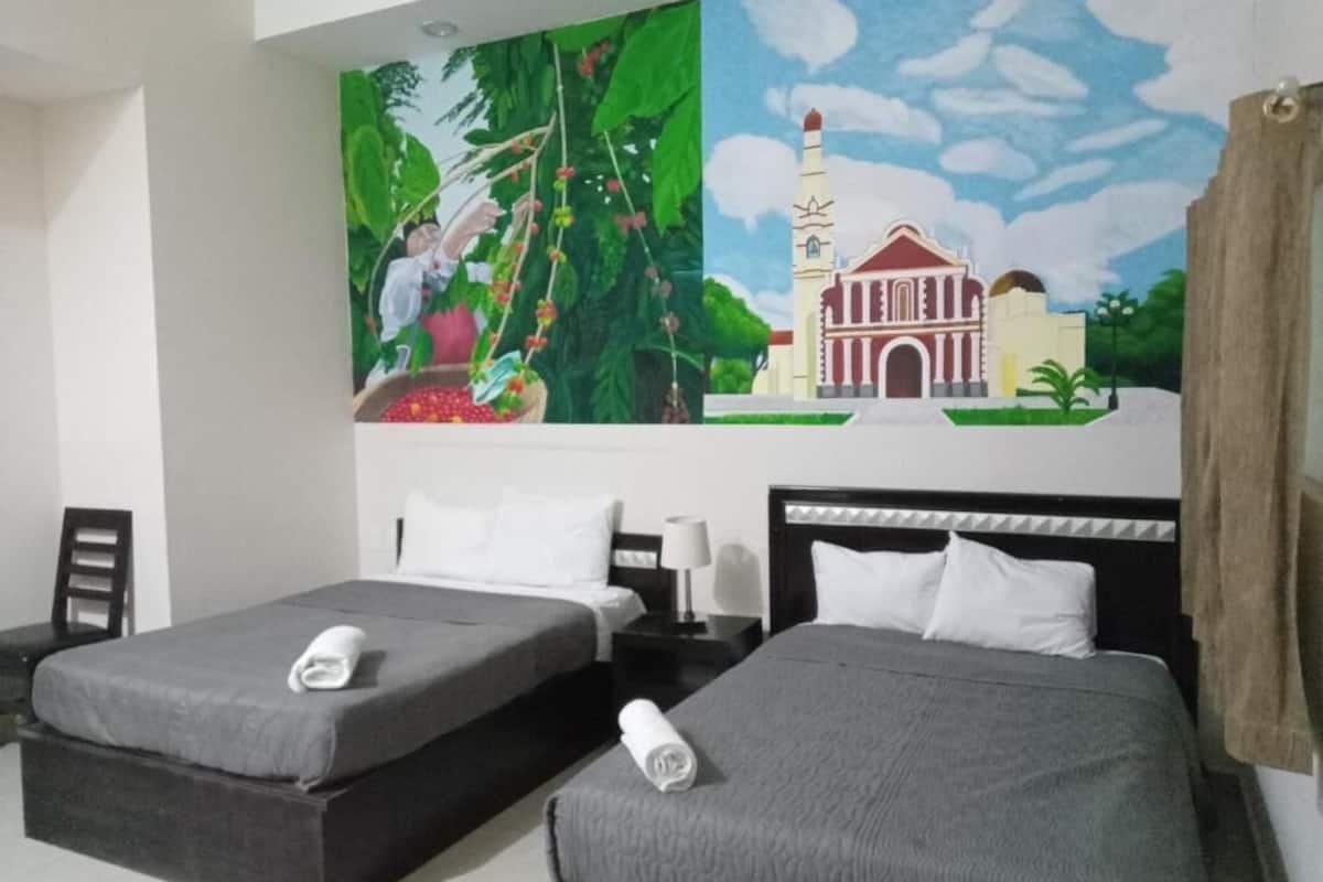 Suite estudio Confort | 1 habitación, edredón, decoración personalizada y muebles diferentes