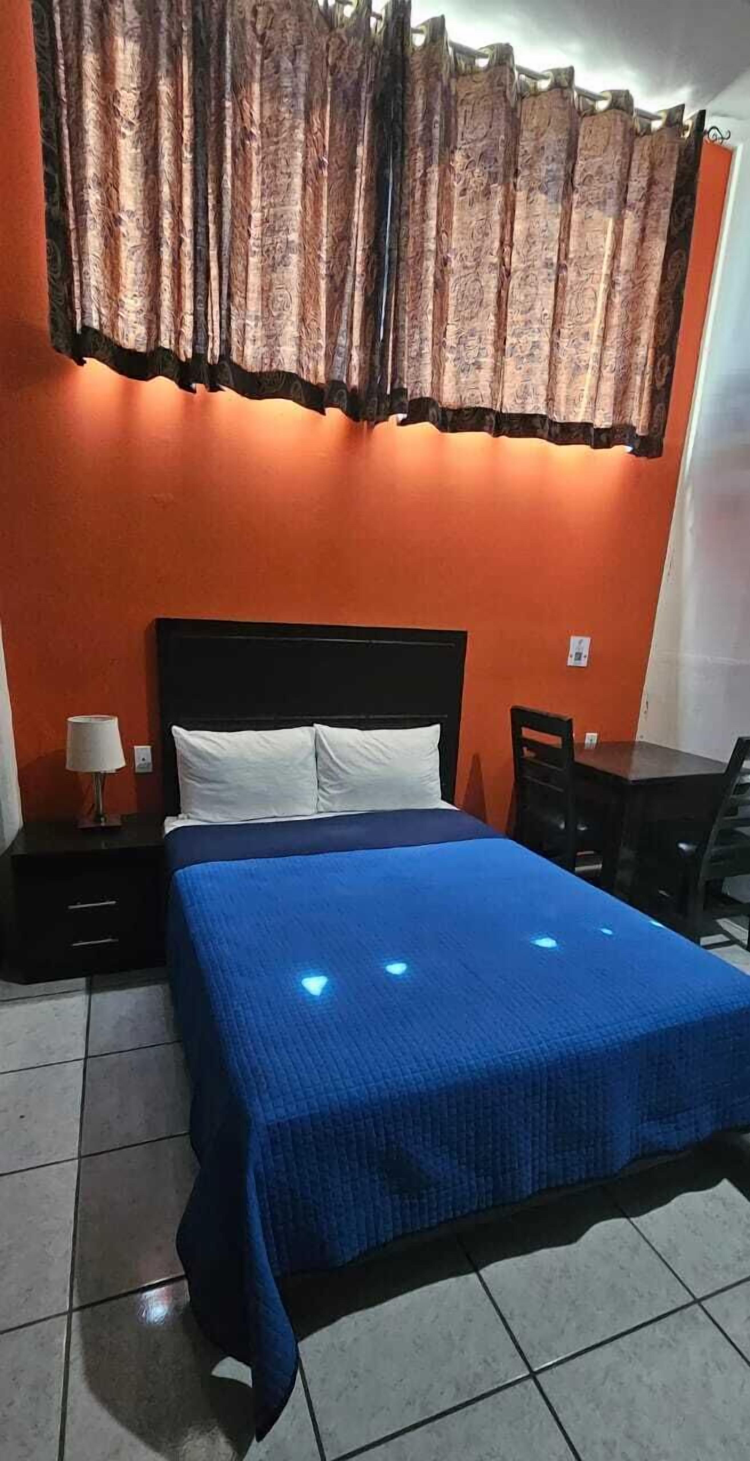 Habitación ejecutiva, 1 habitación | Edredones de plumas, decoración individual, mobiliario individual