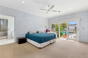 4 camere, accesso a Internet, lenzuola