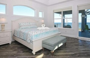 5 bedrooms, desk, iron/ironing board, travel cot