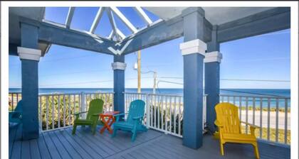 "Seas the Day" (Week or Month) on Ormond Beach with Pool and Ocean Views