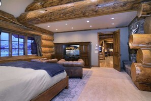 5 habitaciones, tabla de planchar con plancha, wifi y ropa de cama 