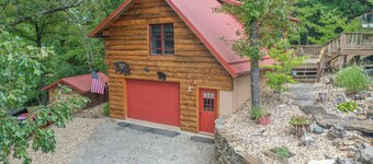 Log Cabin with lake view