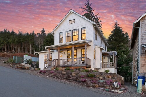 Ocean Views in Depoe Bay