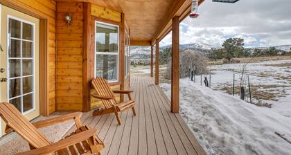 Hilltop Home w/ Great Mountain Views, Back Porch, WiFi, W/D & Attached Garage