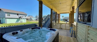 The Sea Glass Retreat - Surfside Beach Texas