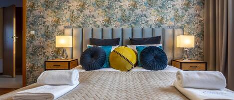 2 bedrooms, iron/ironing board