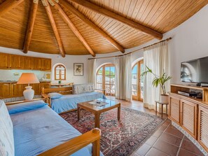 2 Schlafzimmer, Schreibtisch, Bügeleisen/Bügelbrett, WLAN