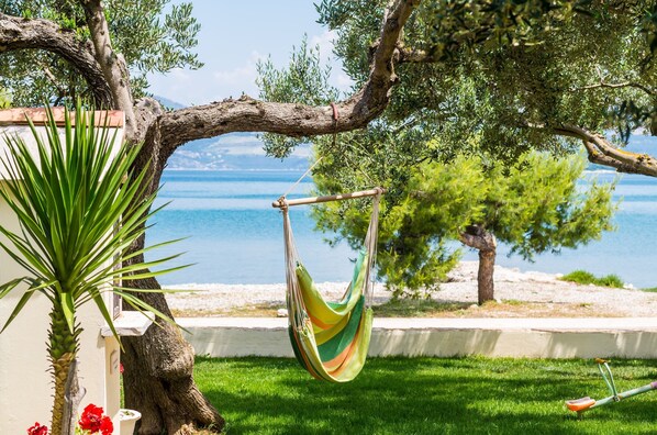 Property grounds - Apartments Glavor - One Bedroom Apartment with Balconies and Sea View (Drace)