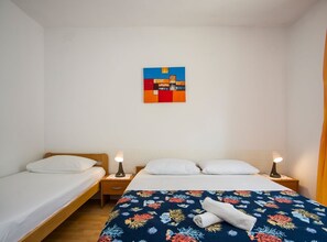 1 soverom, internettilgang og sengetøy