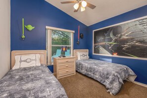 5 bedrooms, desk, iron/ironing board, travel crib - PROMO 5BR Villa with Pool/Spa, Near Disney - by Blue Sky Villas (Kissimmee)