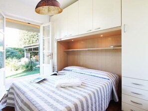 4 bedrooms, free internet