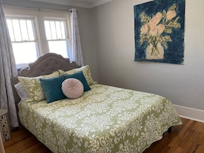 2 bedrooms, desk, iron/ironing board, travel cot