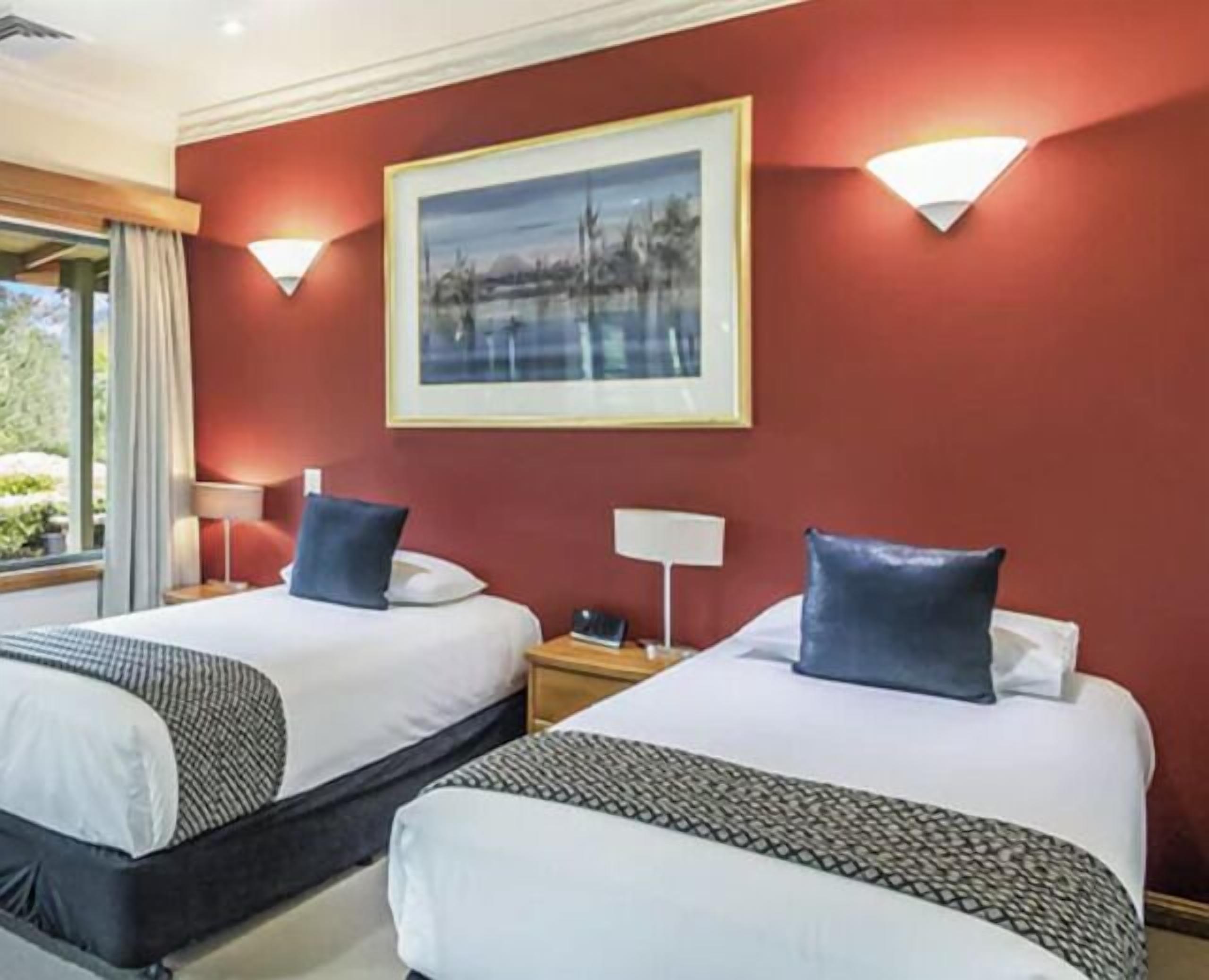 8 bedrooms, desk, iron/ironing board, free WiFi