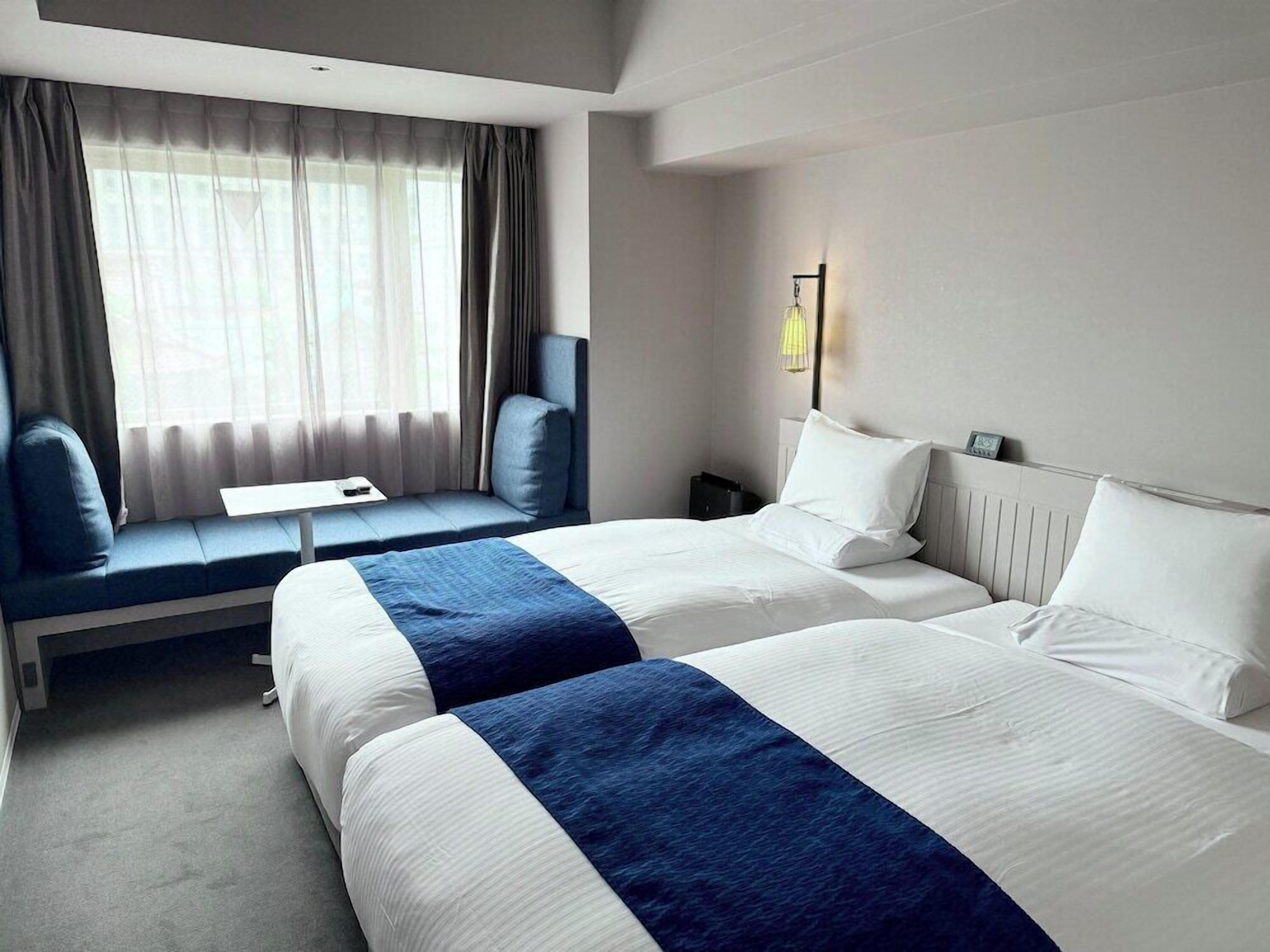 Down duvets, in-room safe, soundproofing, free WiFi