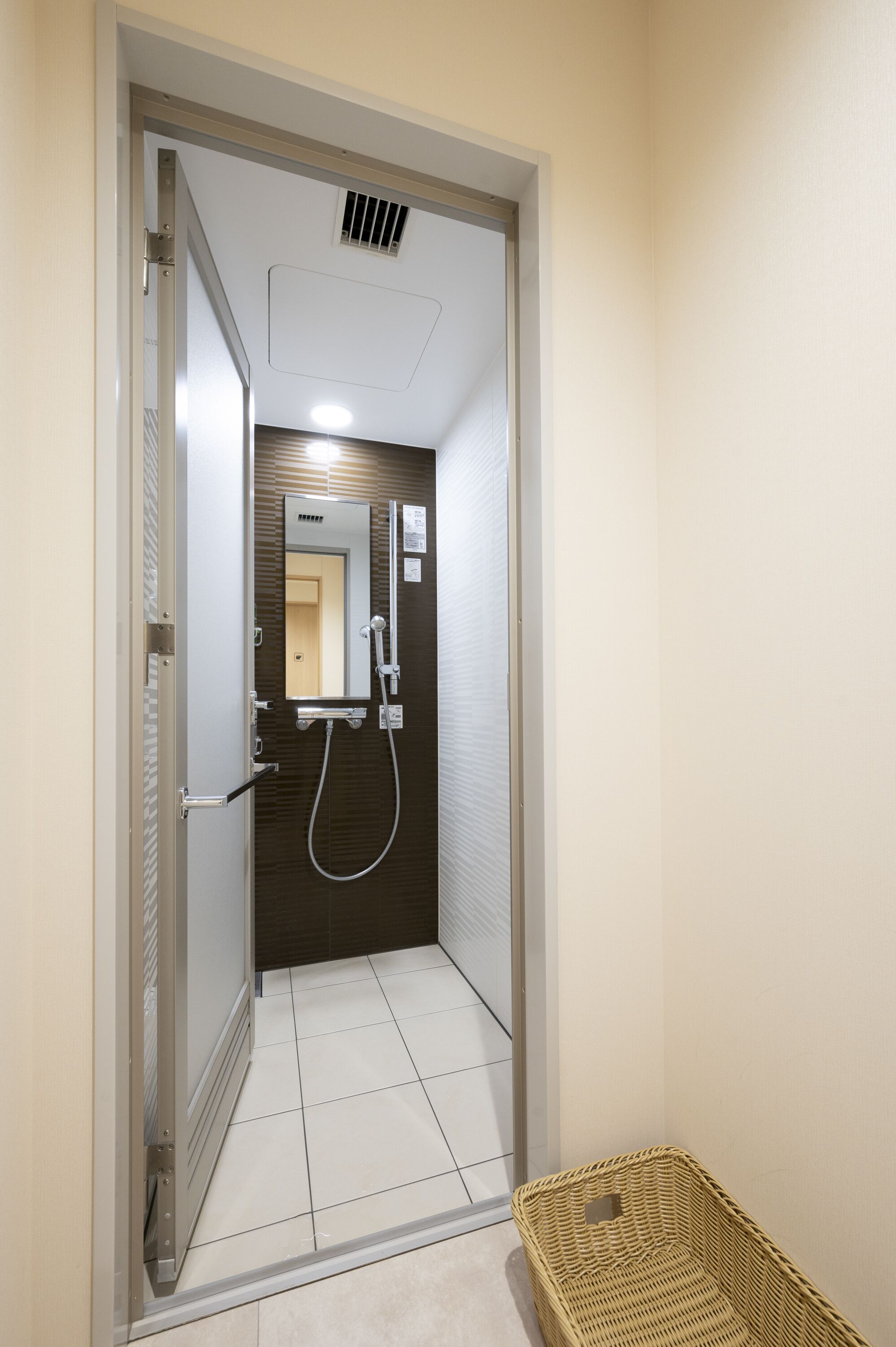 shower, free toiletries, hair dryer, bathrobes