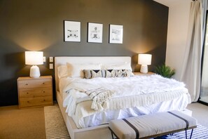 2 chambres, fer et planche à repasser, accès Internet, draps fournis