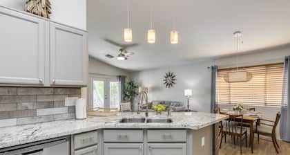 Rustic Mid Century Modern home in the suburbs-small pets welcome