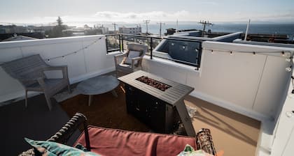 Insta-worthy Views, Wine, Rooftop Firepit on Beach