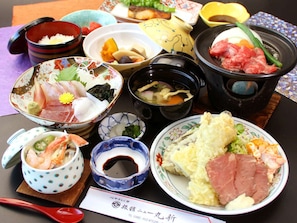 Restaurant - Kokoro Yasuragu Yado Ryokan New Marushin (Tokushima)