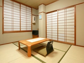 Room - Kokoro Yasuragu Yado Ryokan New Marushin (Tokushima)
