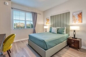 4 bedrooms, iron/ironing board, travel crib, WiFi - VCR4-404 Reserve Deluxe Condos - Beautifully Decor (Orlando)