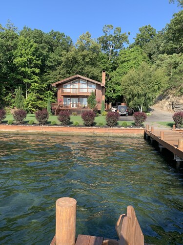 Just Us - Private Waterfront Home on Seneca Lake. Dog Friendly!